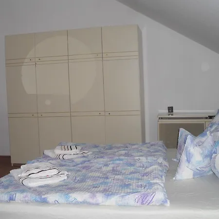 Kis Apartmanhaz Appartamento