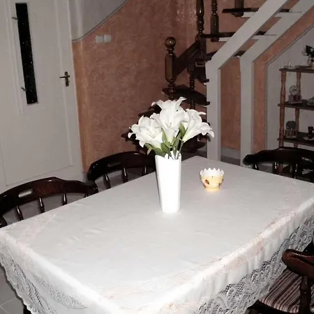Kis Apartmanhaz Appartamento