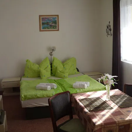Appartamento Kis Apartmanhaz *