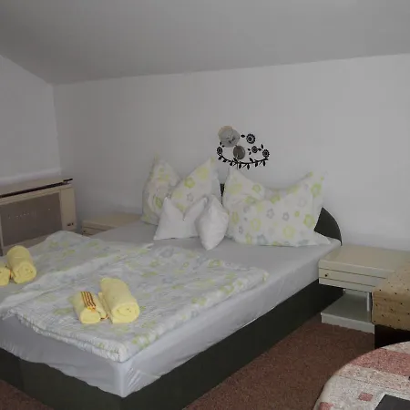Kis Apartmanhaz Appartamento *